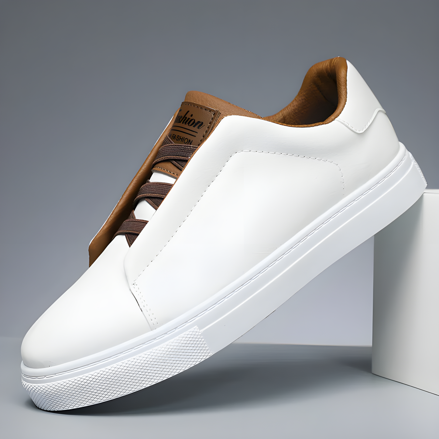 Sneakers Classiche In Pelle senza Tempo